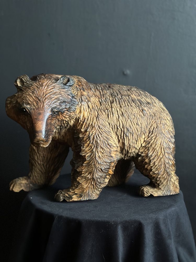 Figura rzeźba niedzwiedz drewniany hand made prezent