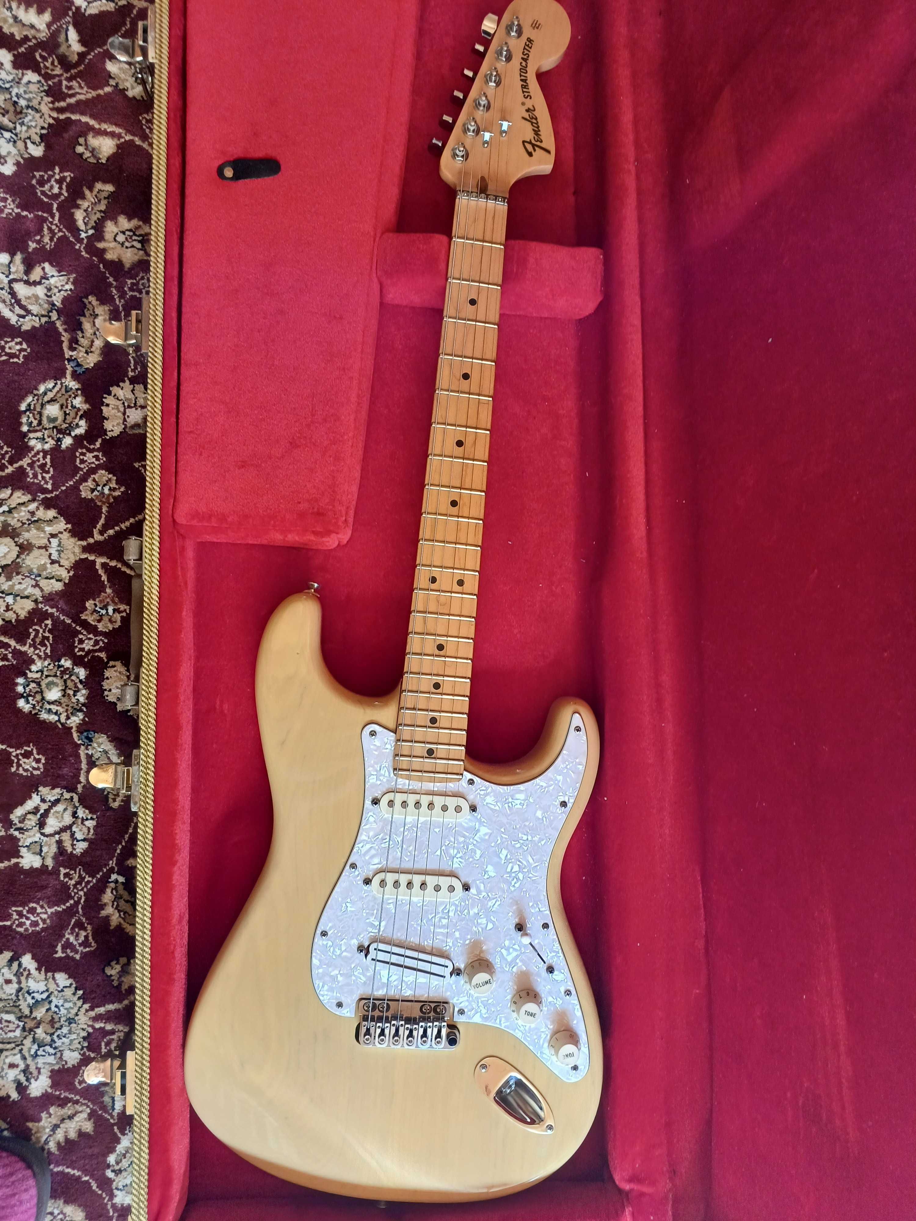 Fender FSR American Special Stratocaster