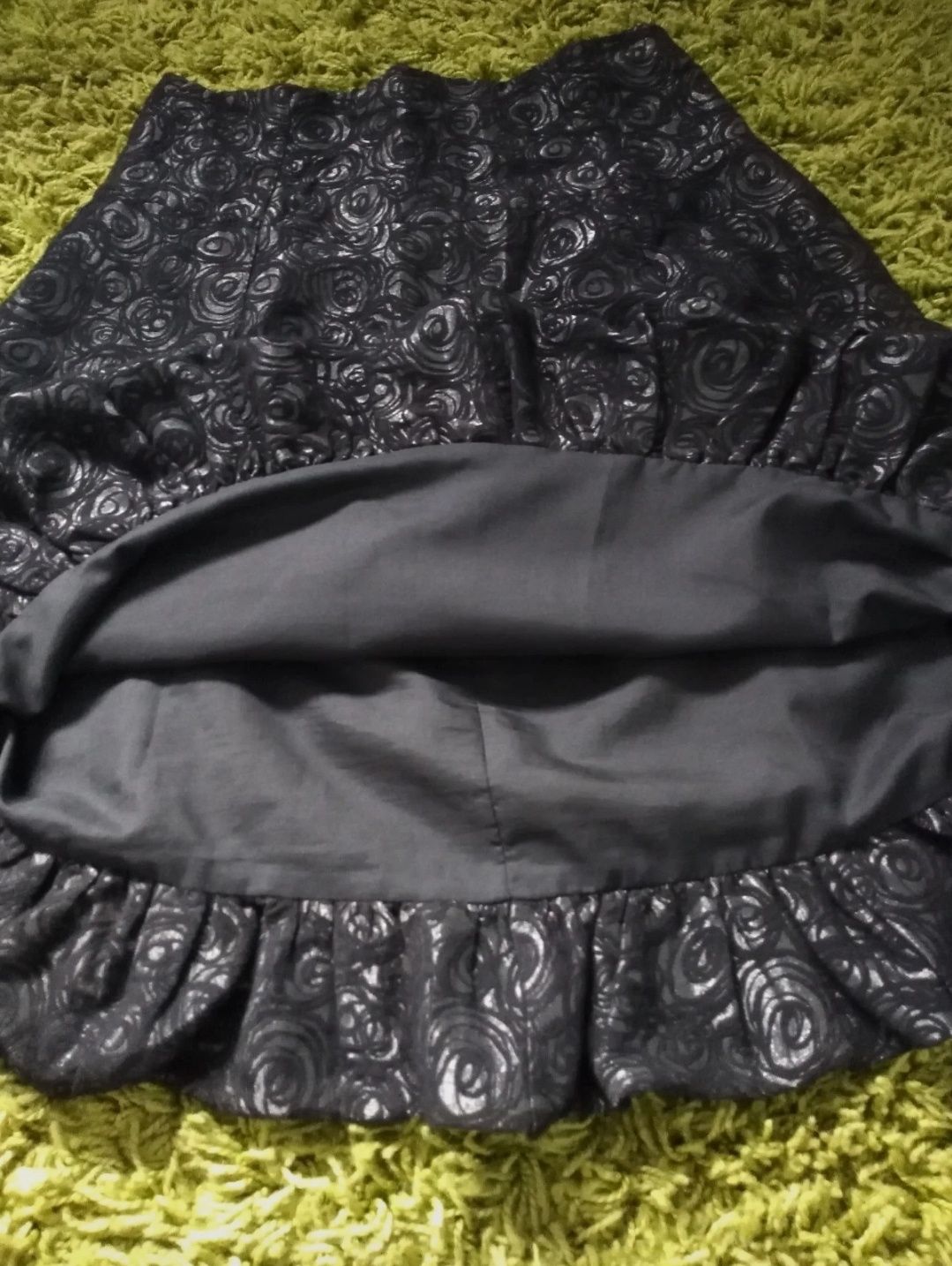 Elegancka Czarna spódnica bombka z wysokim stanem