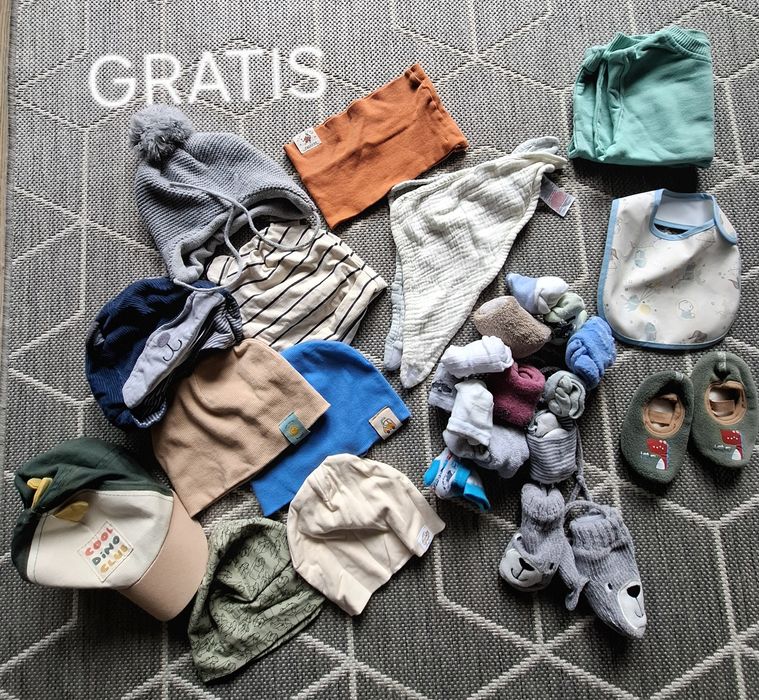 Paka ubrań rozm 74-86 różne dresy,pajace,gratisy,ponad 70szt ubrań