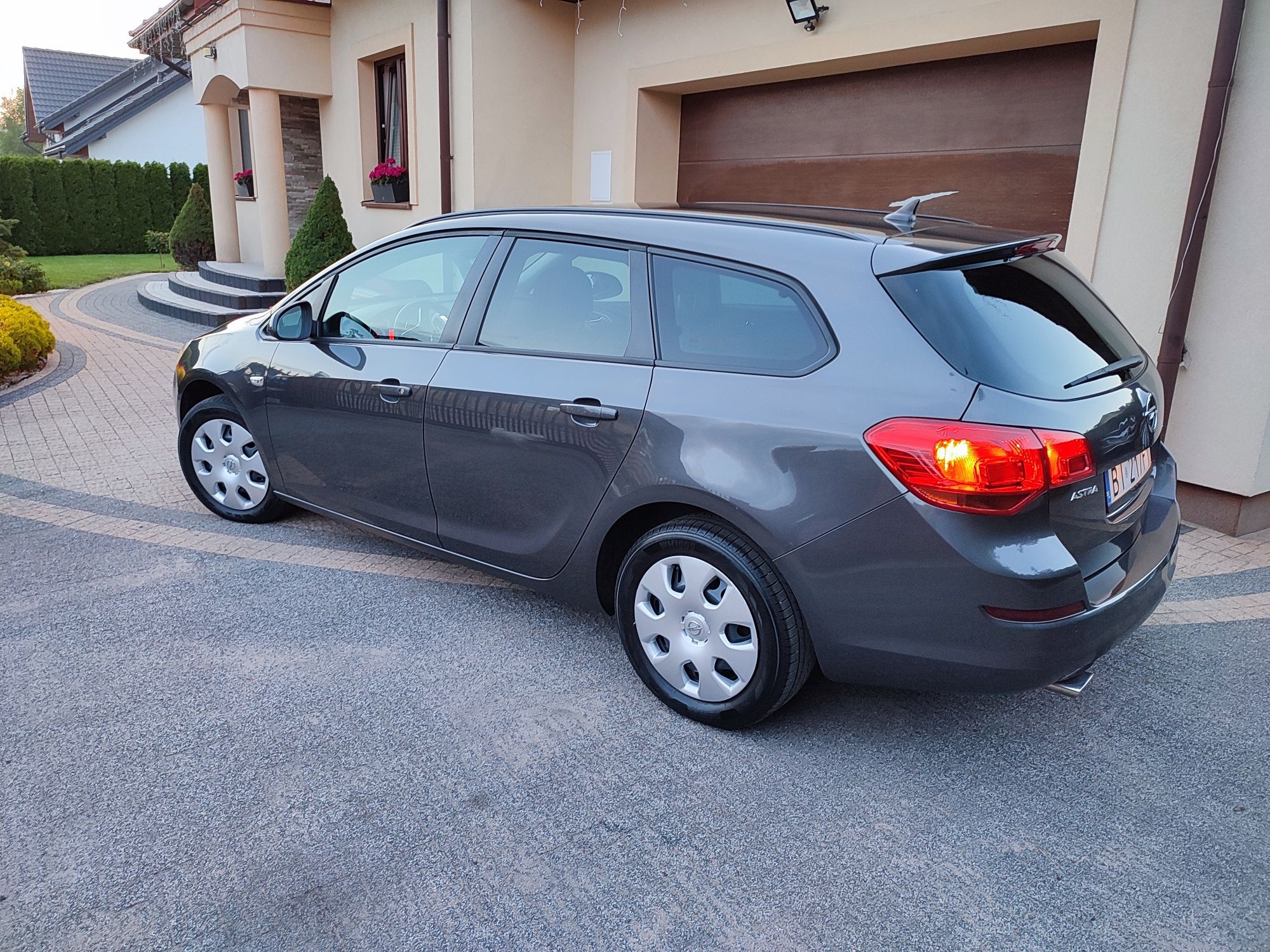 Opel Astra J 1,4 Turbo 140 KM,,AUTOMAT,,