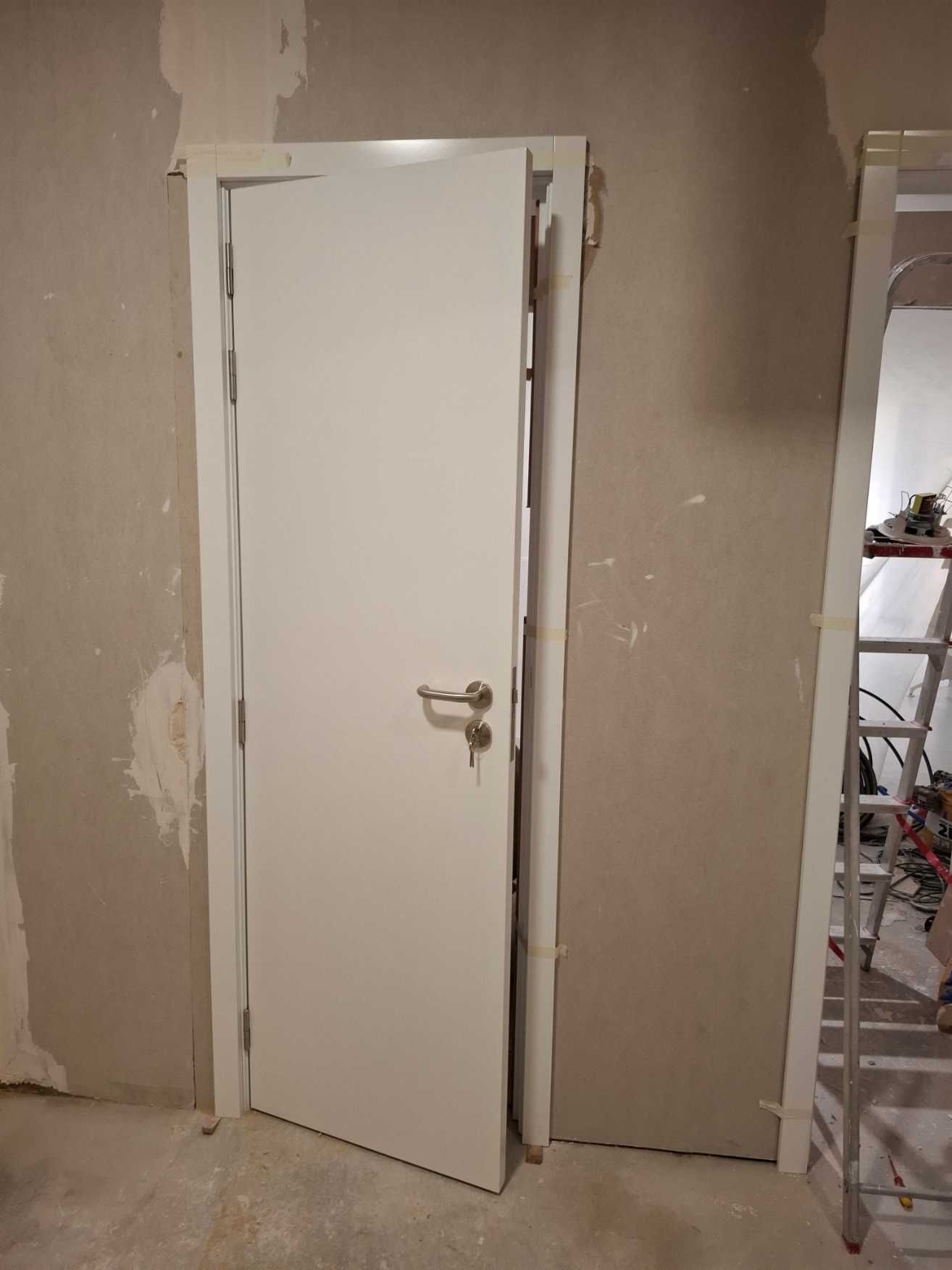 Portas chumbadas para Salas de RaioX e TAC
