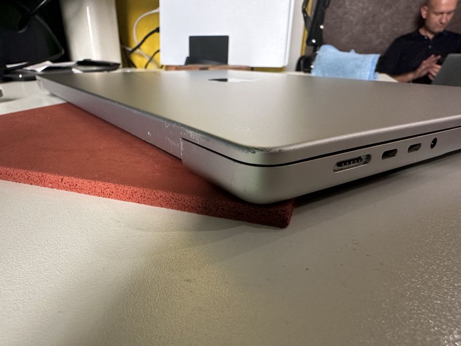 Топкейс MacBook Pro 16” A2485 Silver