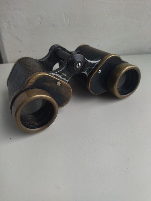 Бинокль 8/30 1945 год.