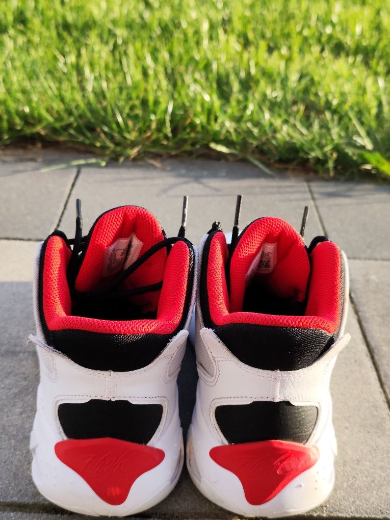 Buty Jordan Max Aura 4