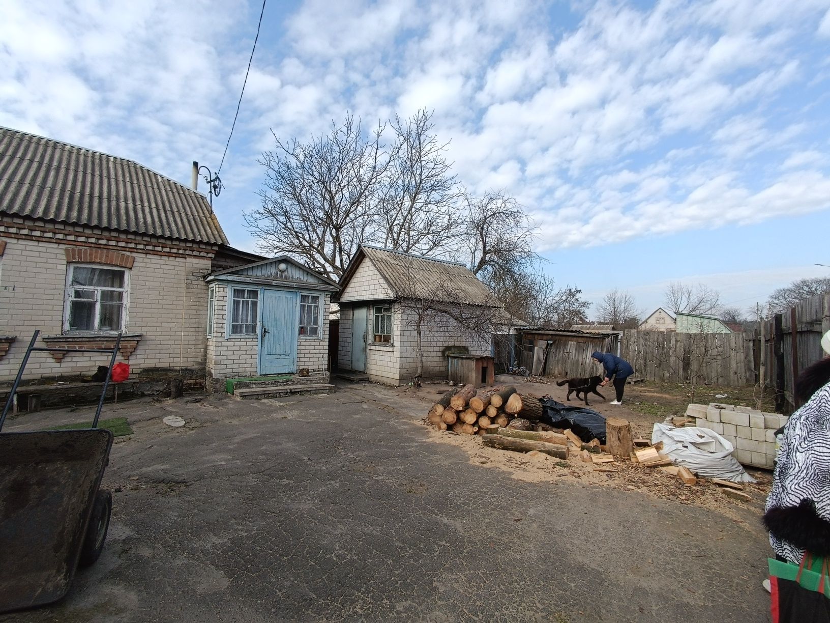 Продам хороший будинок в с.Рожівка,в центрі села,Броварського р-ну,Киї