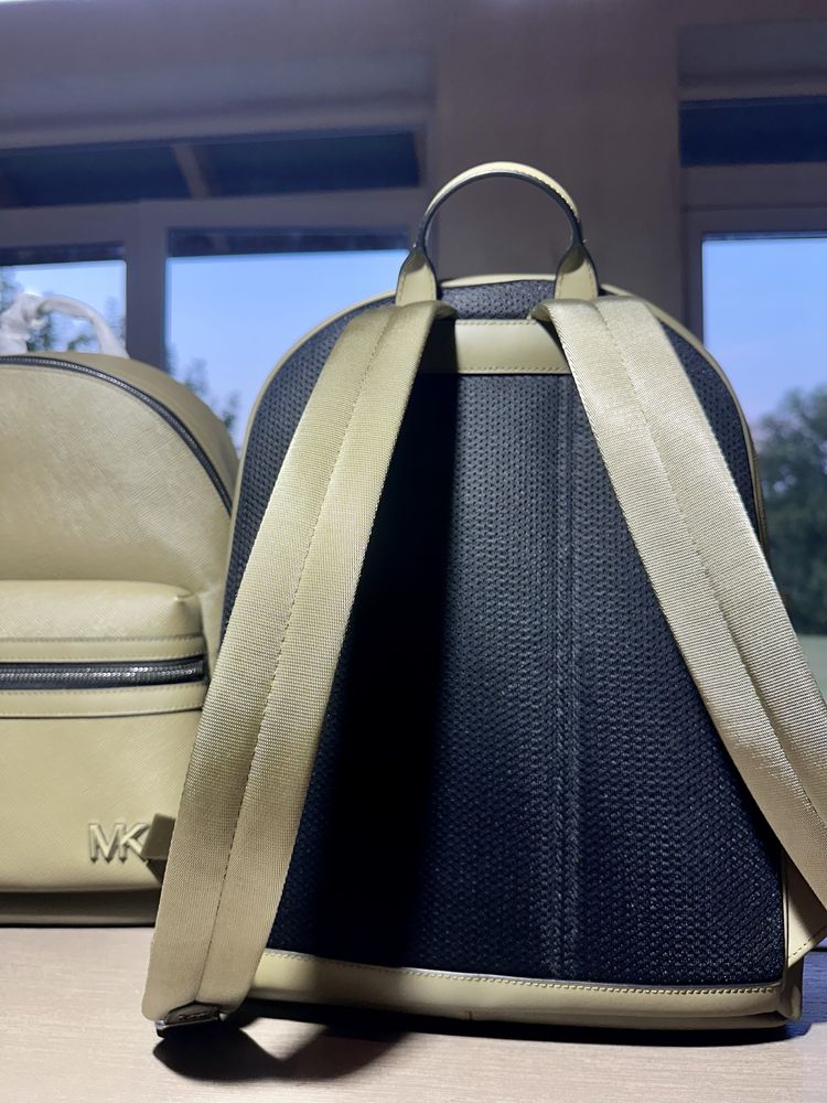 Чоловічий рюкзак Michael Kors