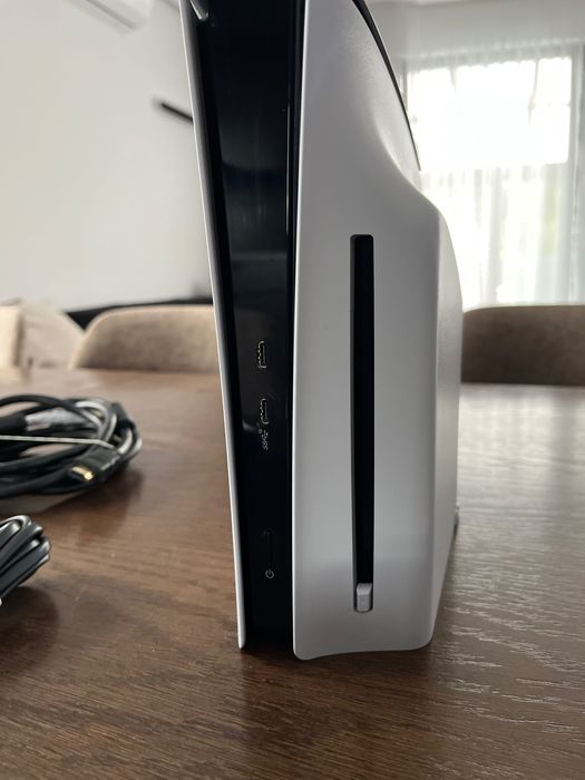 Playstation 5 Slim z napędem