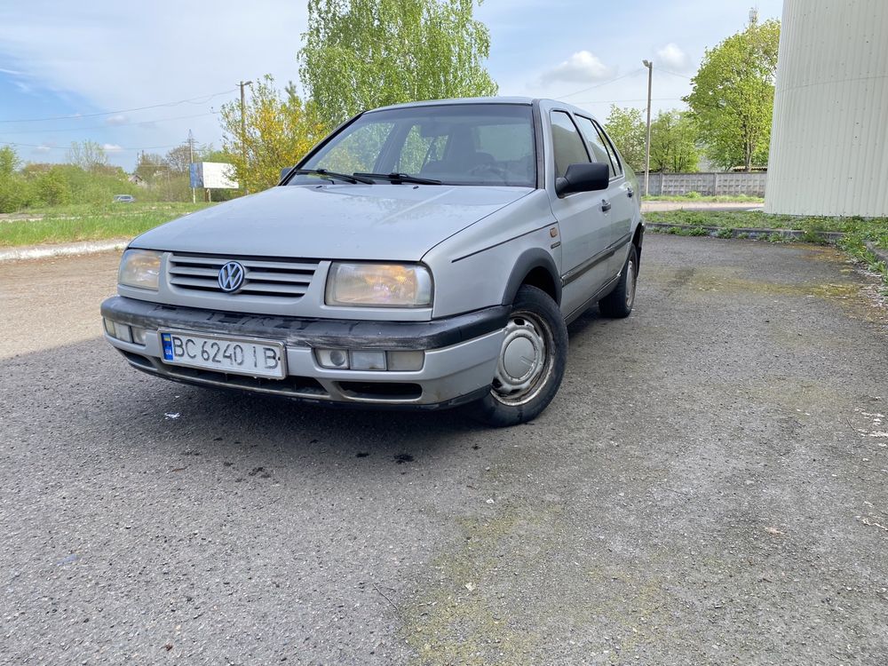 Volkswagen vento, 1996, 1.8 газ/бензин