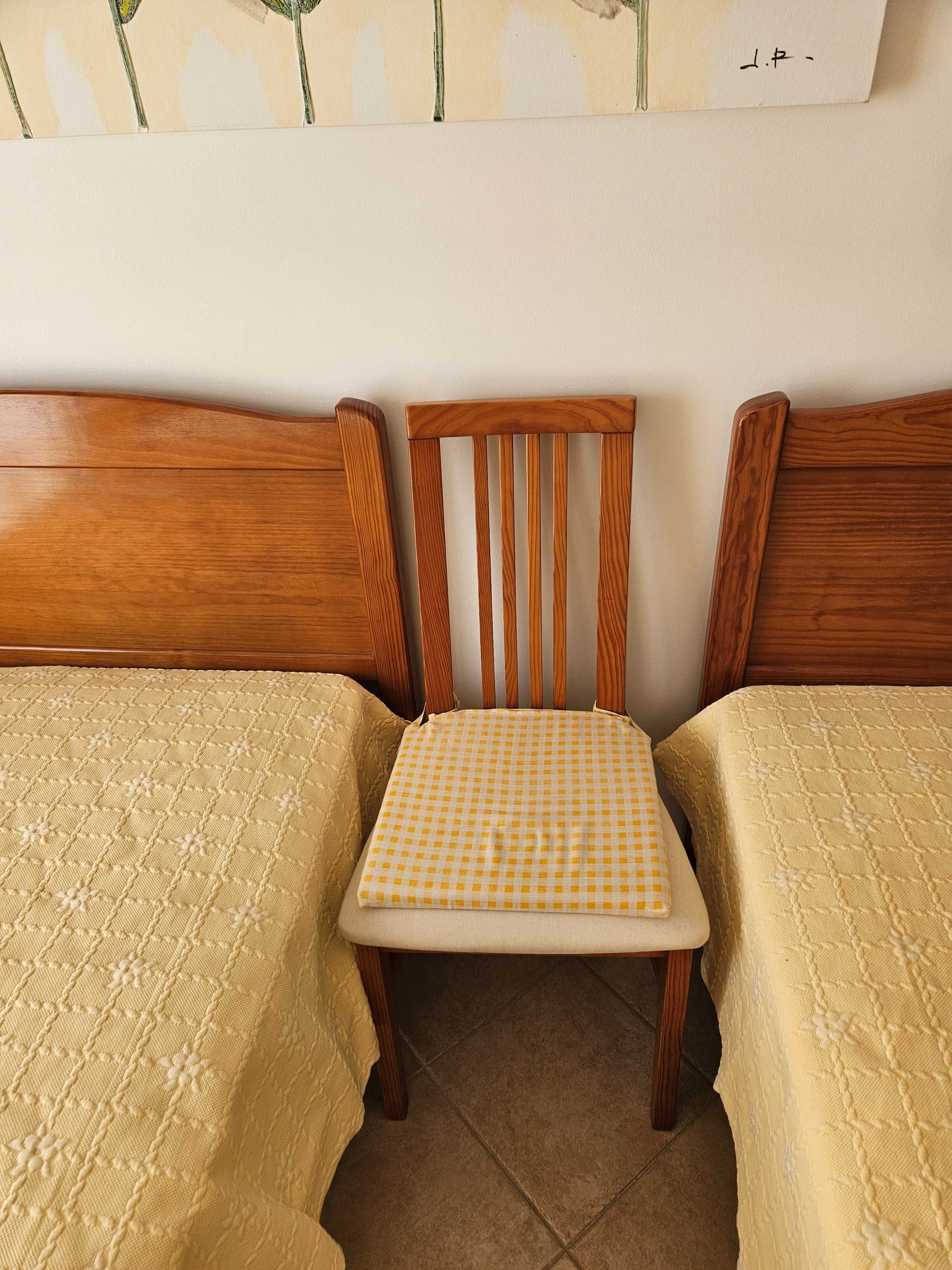 Quarto completo com 2 camas solteiro