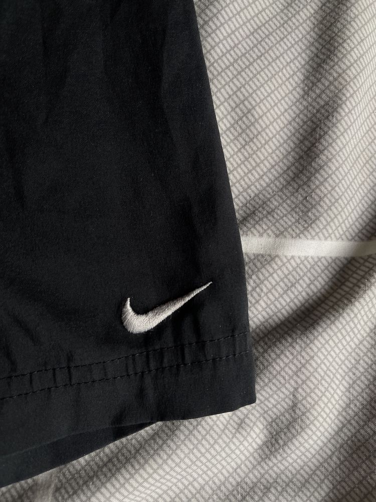 Шорты Nike размер L