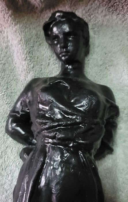 Статуэтка,кабинетная,чугун,касли,Зоя  Космодемьянская 38см sharp 50год