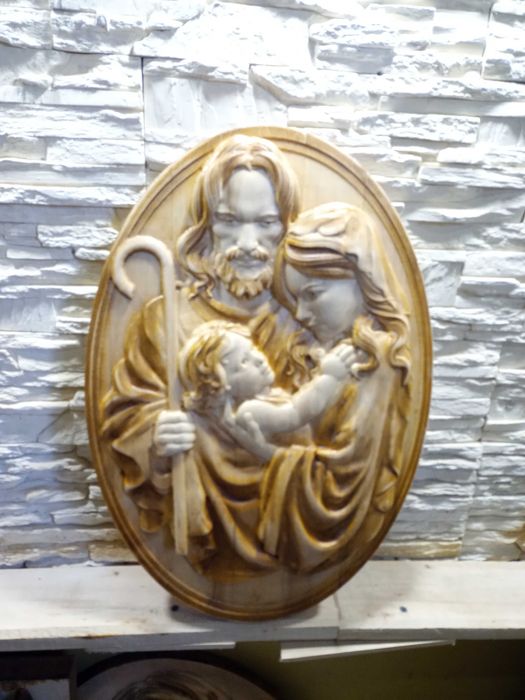 Swieta Rodzina-Plaskorzezba-Drewno