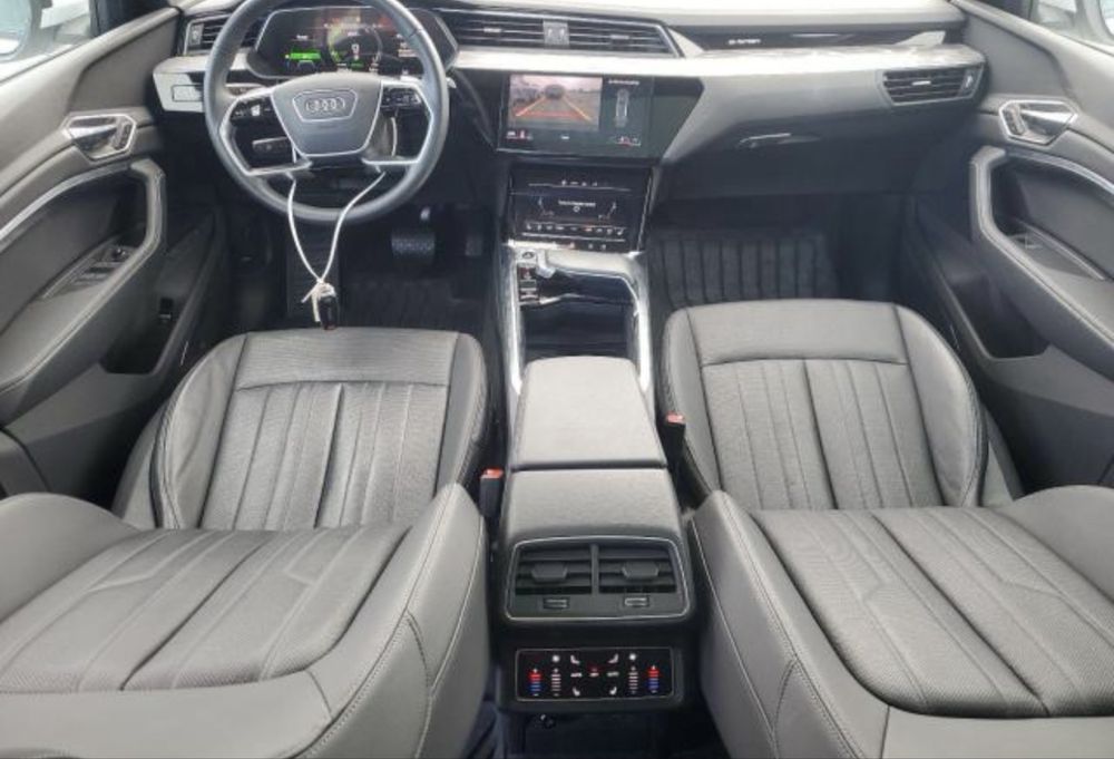 Etron e-tron s етрон ауді audi єтрон s капот