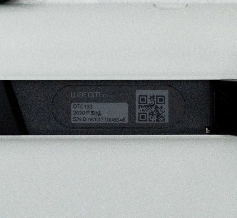 Графічний планшет-монітор Wacom One (DTC133)