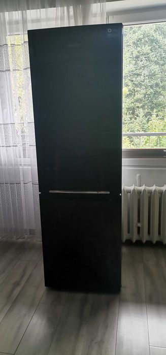 Sprzedam lodówkę Samsung
