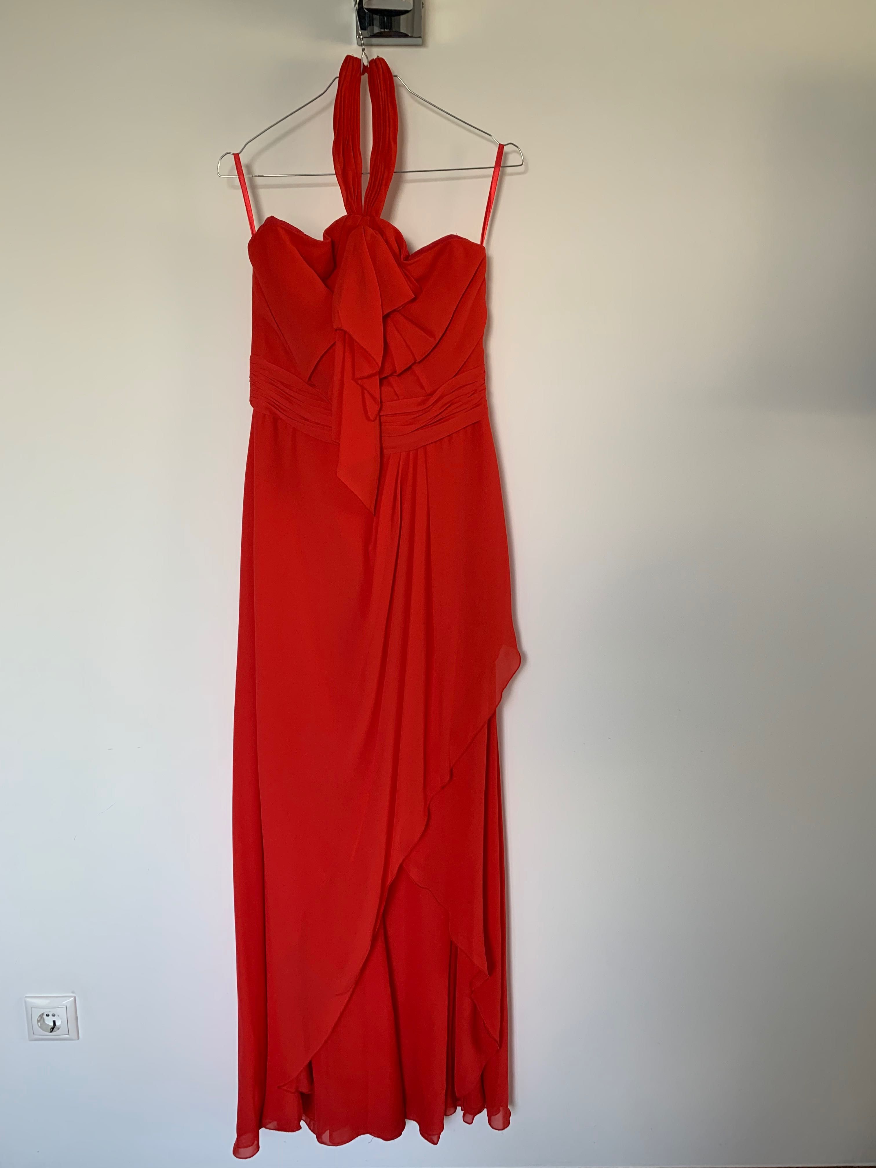 Vestido Pronovias vermelho comprido + Encharpe