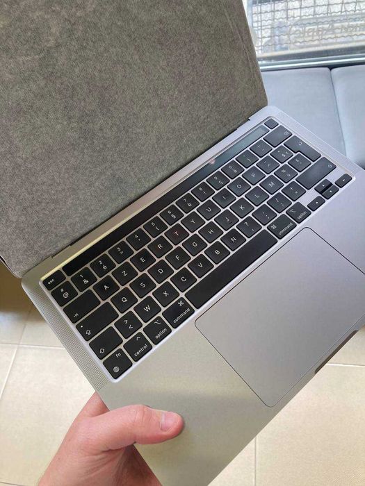 Ноутбук Apple MacBook Pro 13" M1 8/256GB Space Gray (MYD82) 2020