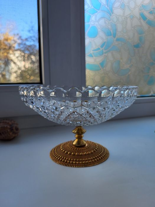 Ваза на латунній ніжці,теж рідкісна,німецька.