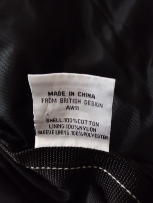 Брендова куртка Superdry.
Розмір M.