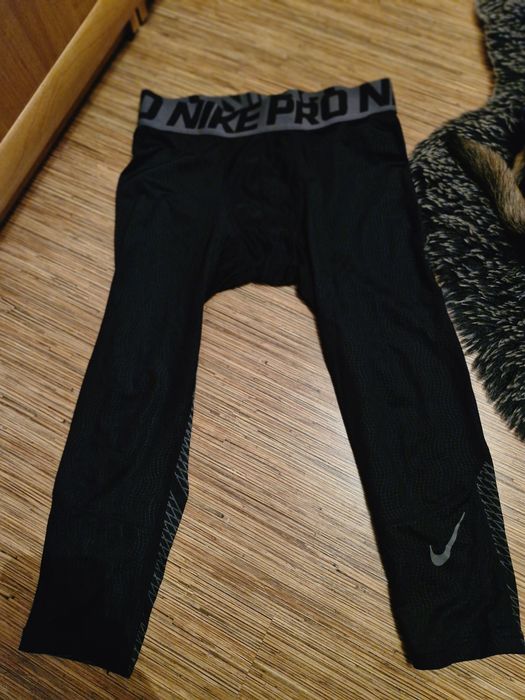 Legginsy Nike Pro Termoaktywne