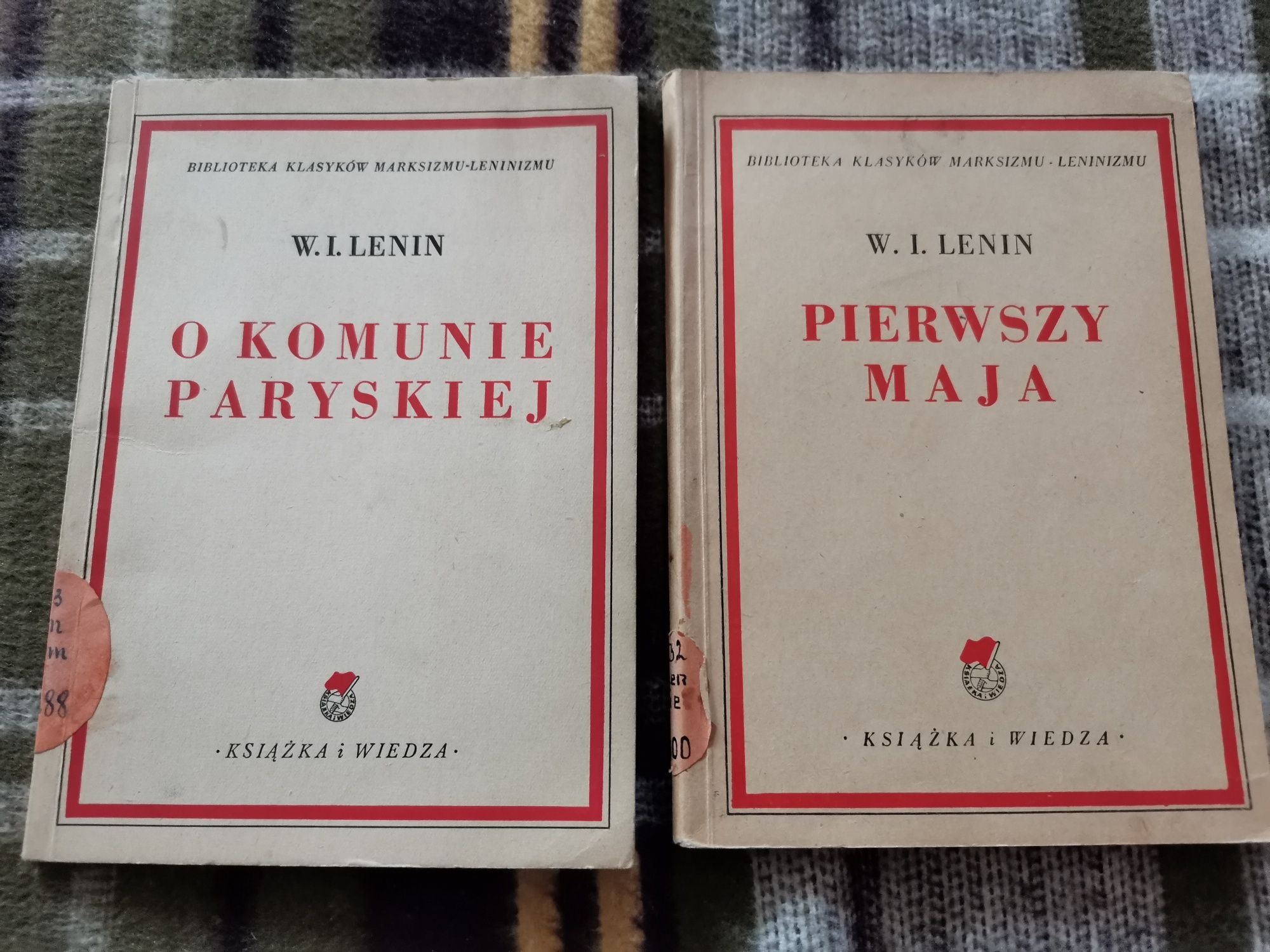 Dwie książki W. I. Lenin