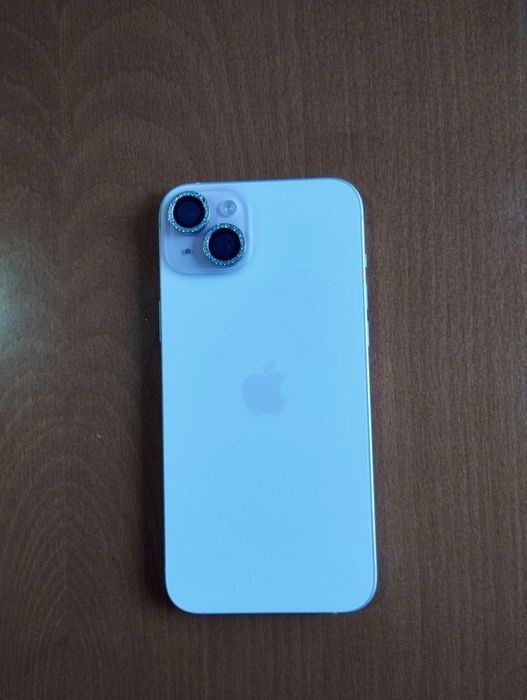 Iphone 15 plus na cor rosa