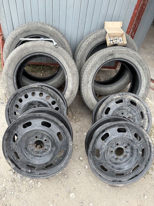 Сталеві диски R17 5x114.3 + зимова гума Michelin 215/60