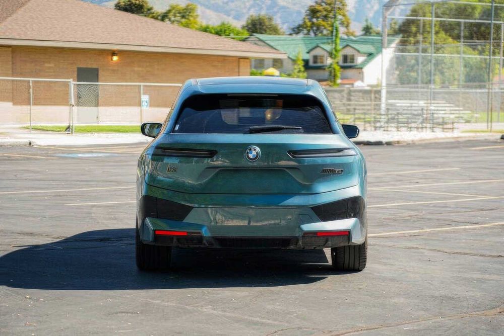 BMW iX M60      2023