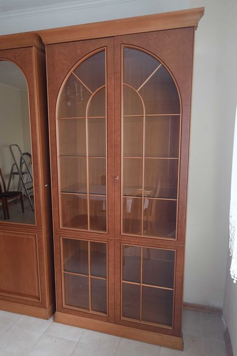 Segment z łukami SOLIDNY,  lustro, witryna, biblioteczka