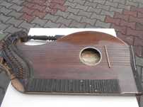 Antyczny instrument cytra Adolfa Meinzla z XIX wieku