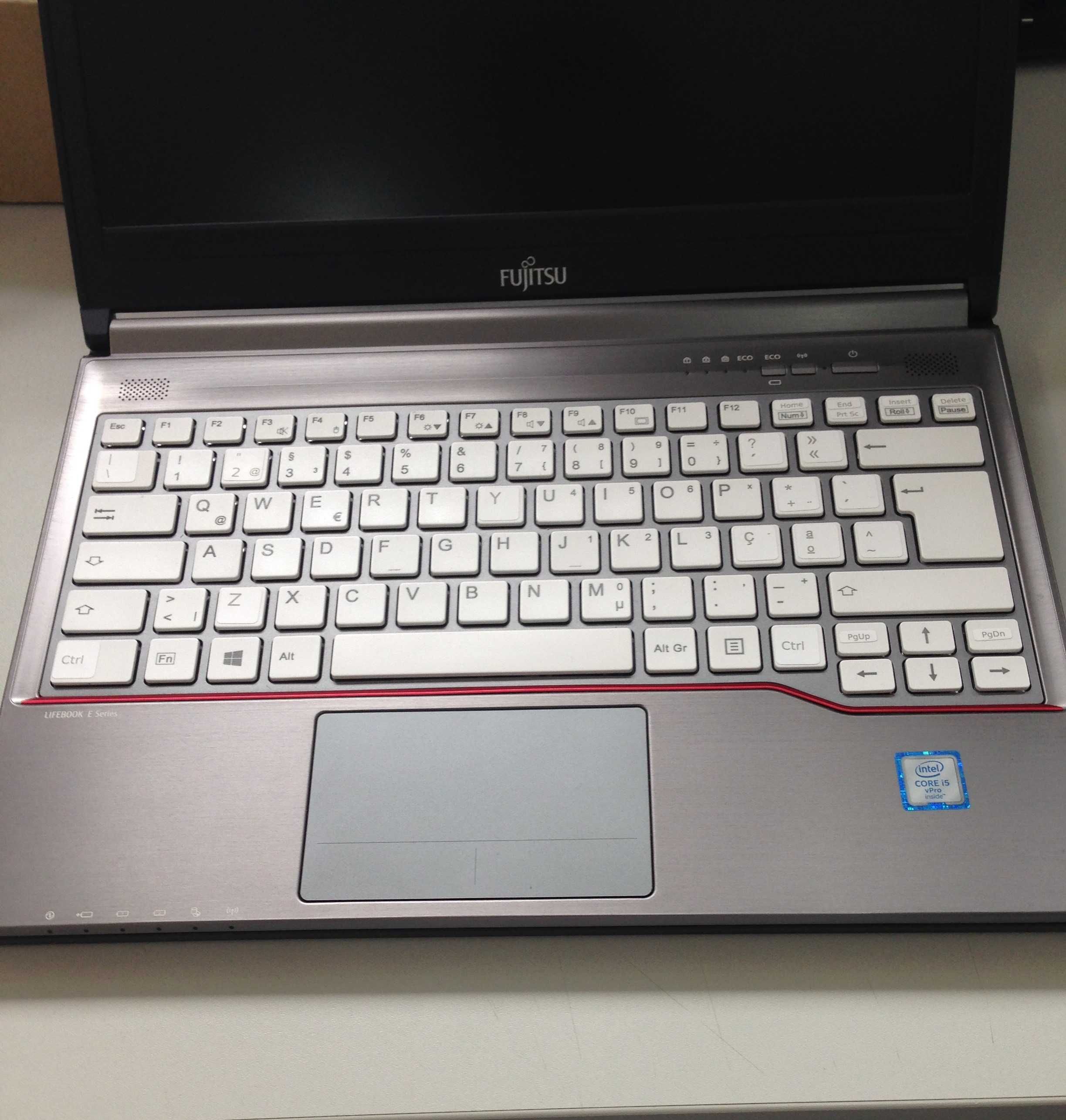 Portátil Fujitsu Lifebook E736 Recondicionado