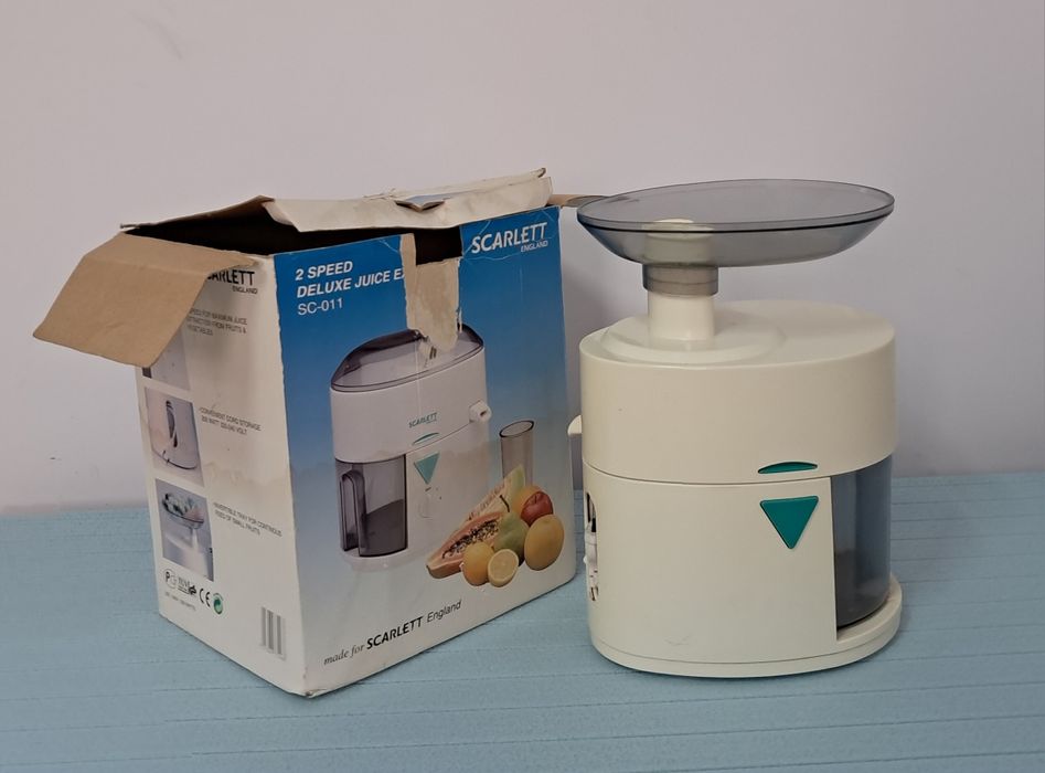 Соковыжималка Scarlett SC- 011 абсолютно исправная