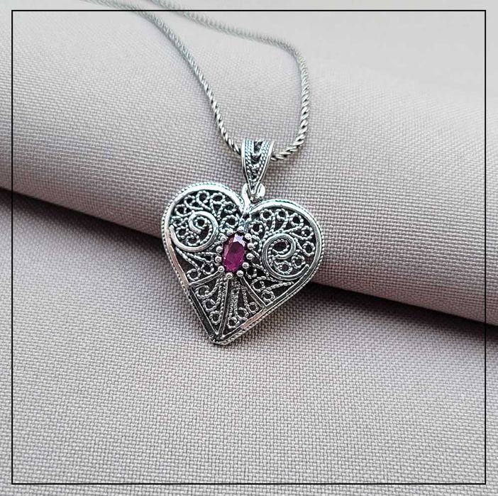Filigranowa zawieszka serduszko Telkari z różowym oczkiem – Srebro 925