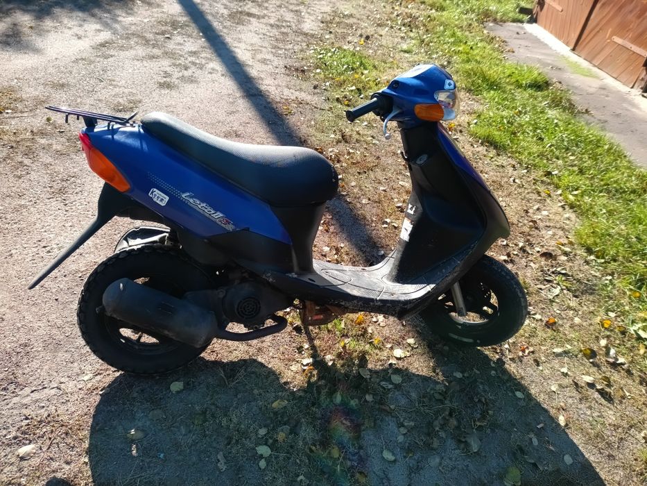 Продам скутер сузукі