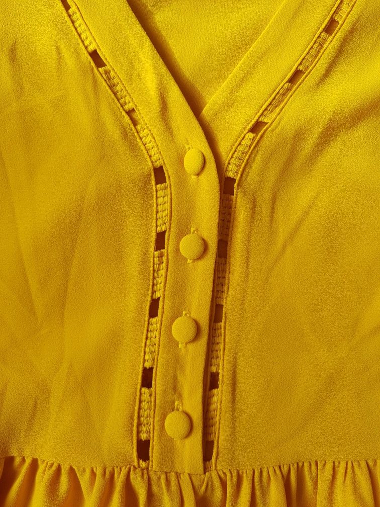 Żółta Sukienka mini rozkloszowana lato wiosna M 38