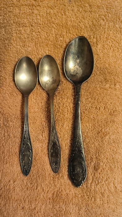 Продам мельхиоровые ложки и вилки.