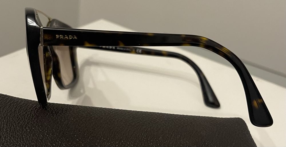 Oculos de sol PRADA