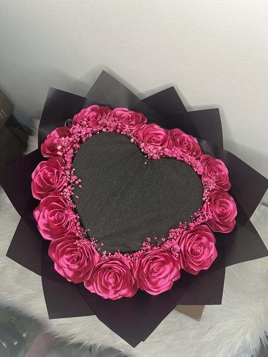 Bukiety wiecznych róż, bukiety róż ze wstażek - na zamowienie