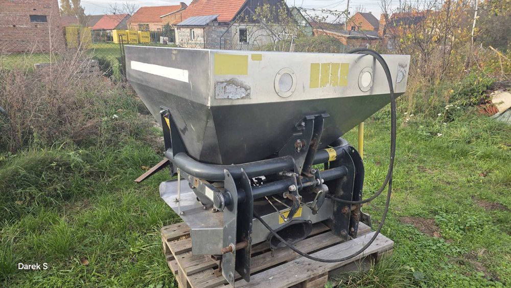 Rozsiewacz nawozów motyl compact 590-n057