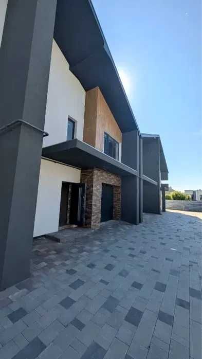 Продається ЗДАНИЙ будинок з ГАРАЖЕМ з виглядом на Вовчинецькі гори