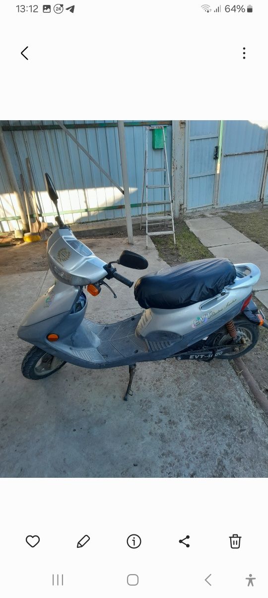 Продам електро скутер,на змінних акумах EVT 4000