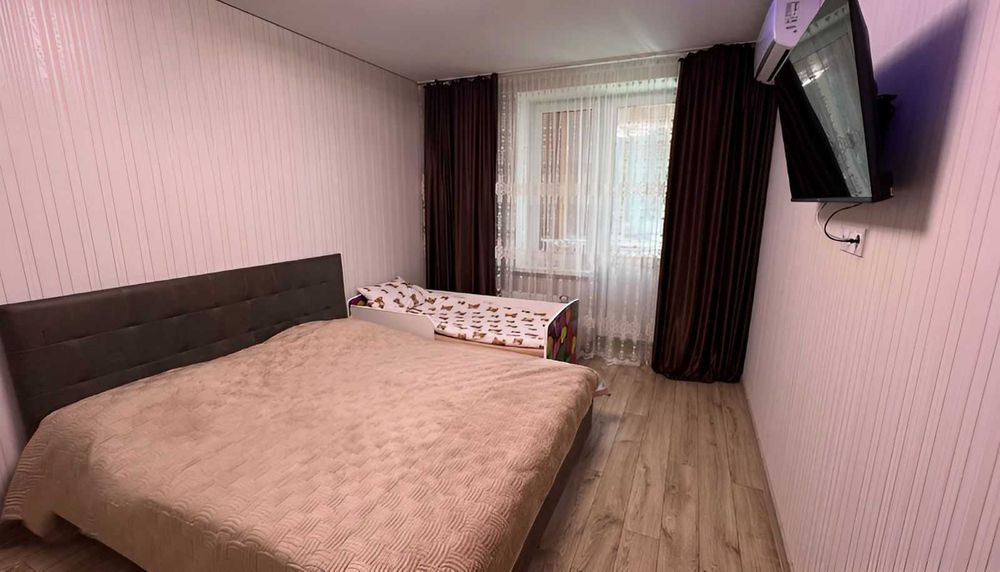 (3) Продам 3-ох кімнатну квартиру в Вороновиці 0756