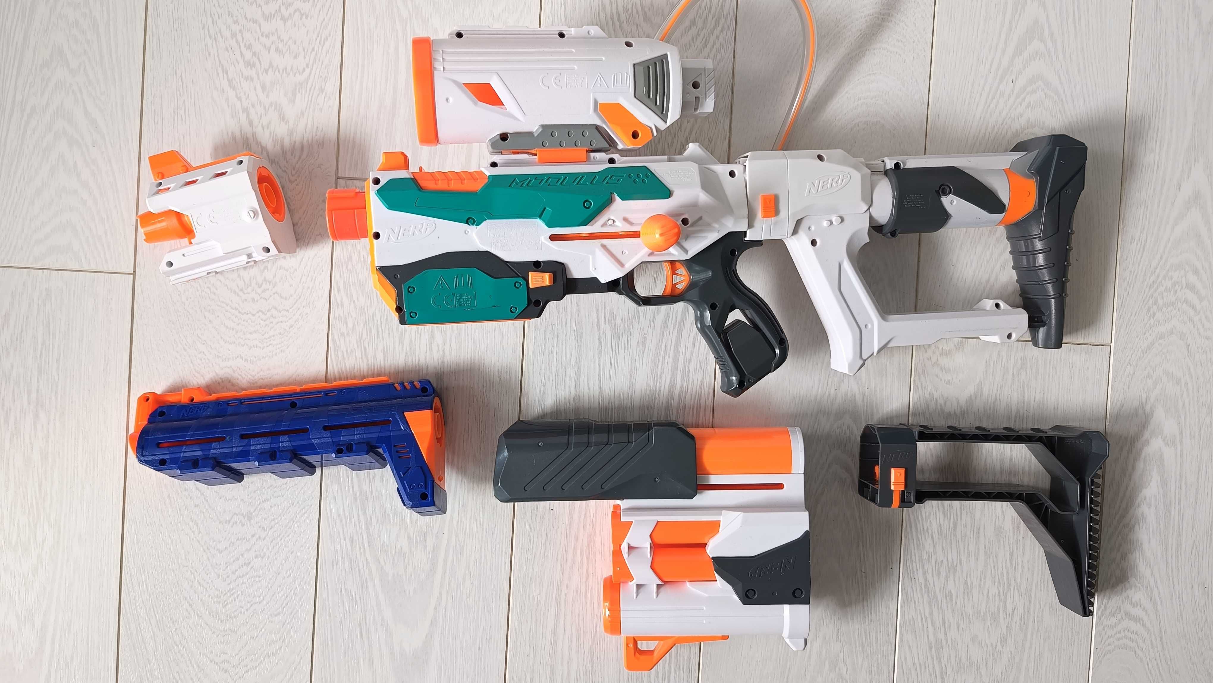 Wielki zestaw Nerf, karabiny, pistolet, strzelba, hełm