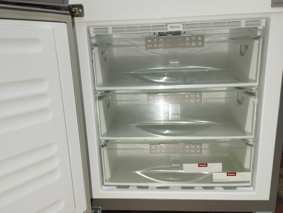 MIELE холодильник із Німеччини