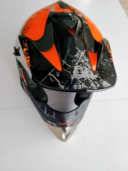 Kask typu fullface, na hulajnogi elektryczne, rowery itp.