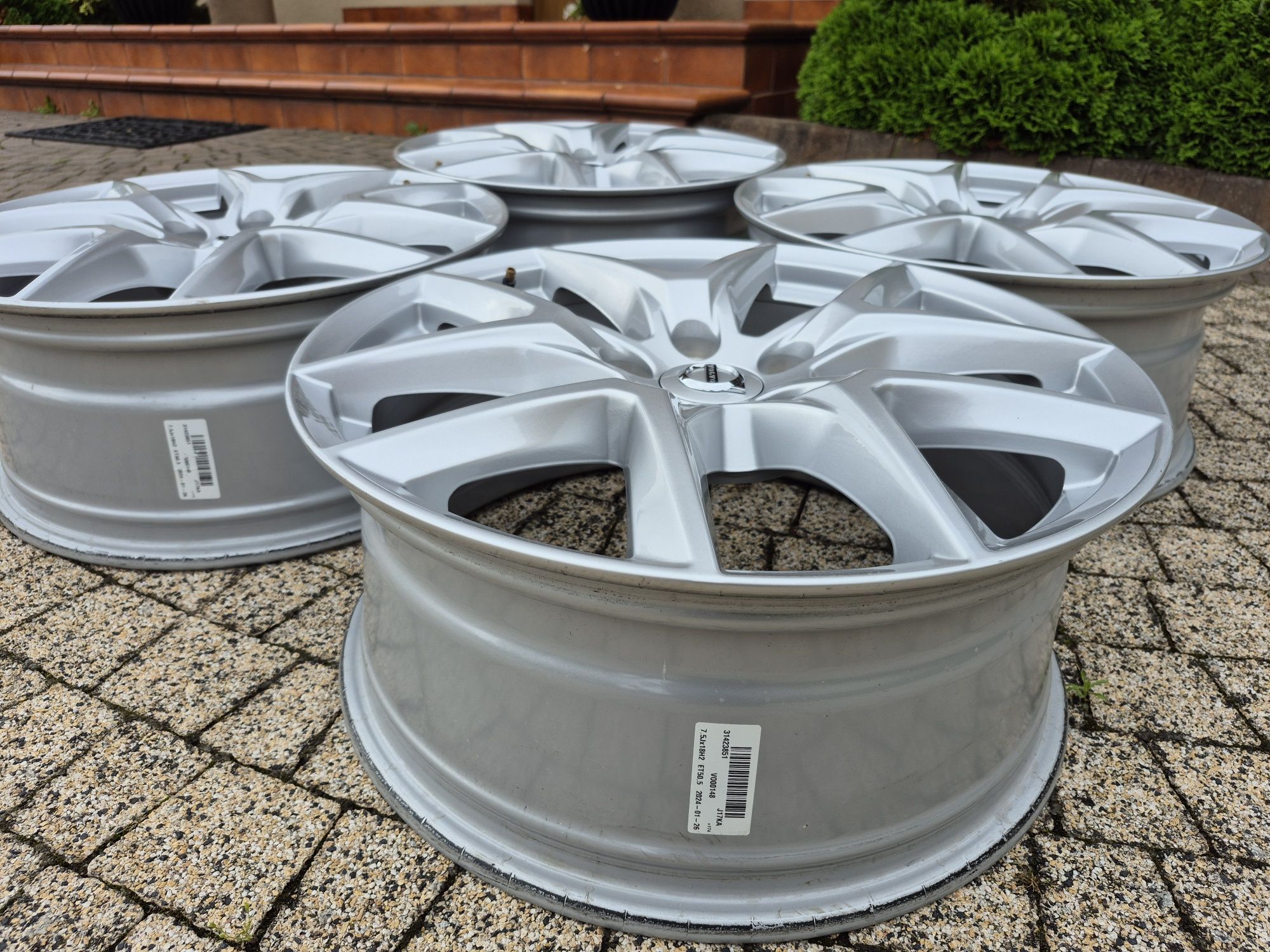 Felgi Alu Oryg VOLVO XC60 V40 XC40 S60 V60 V50 5x108 18 Cali 7.5J FORD