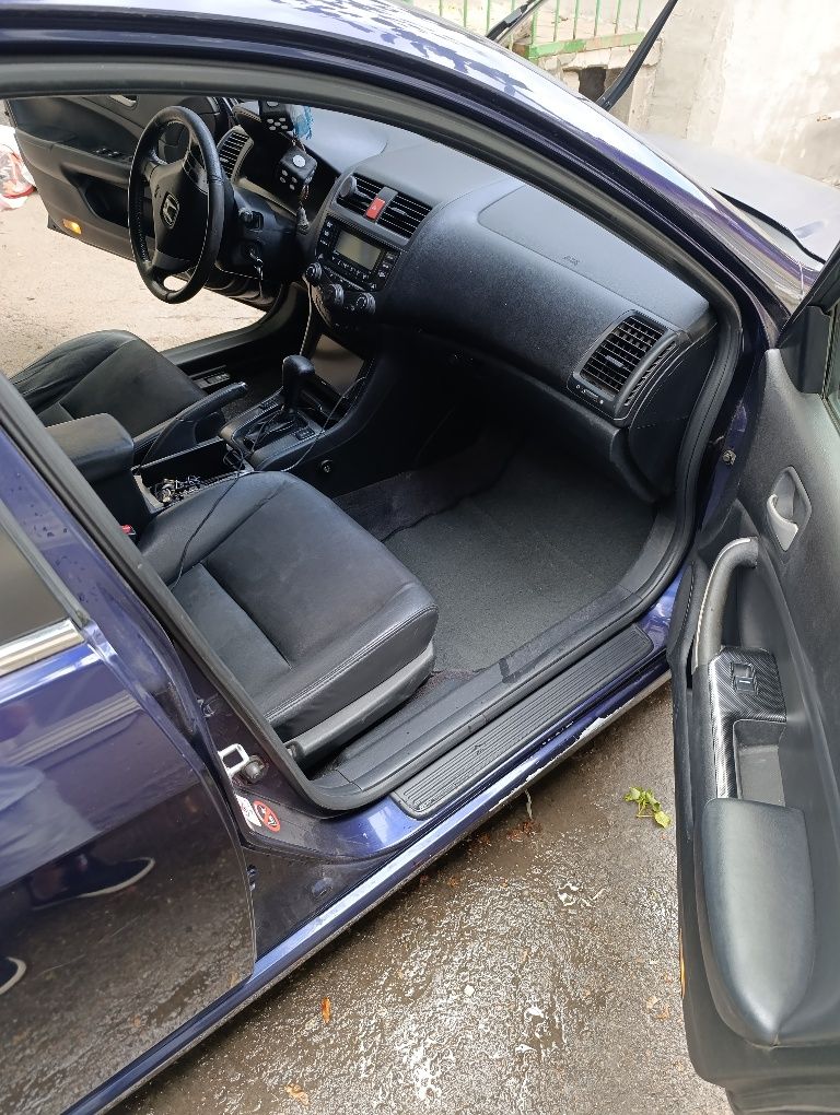 Honda Accord VII