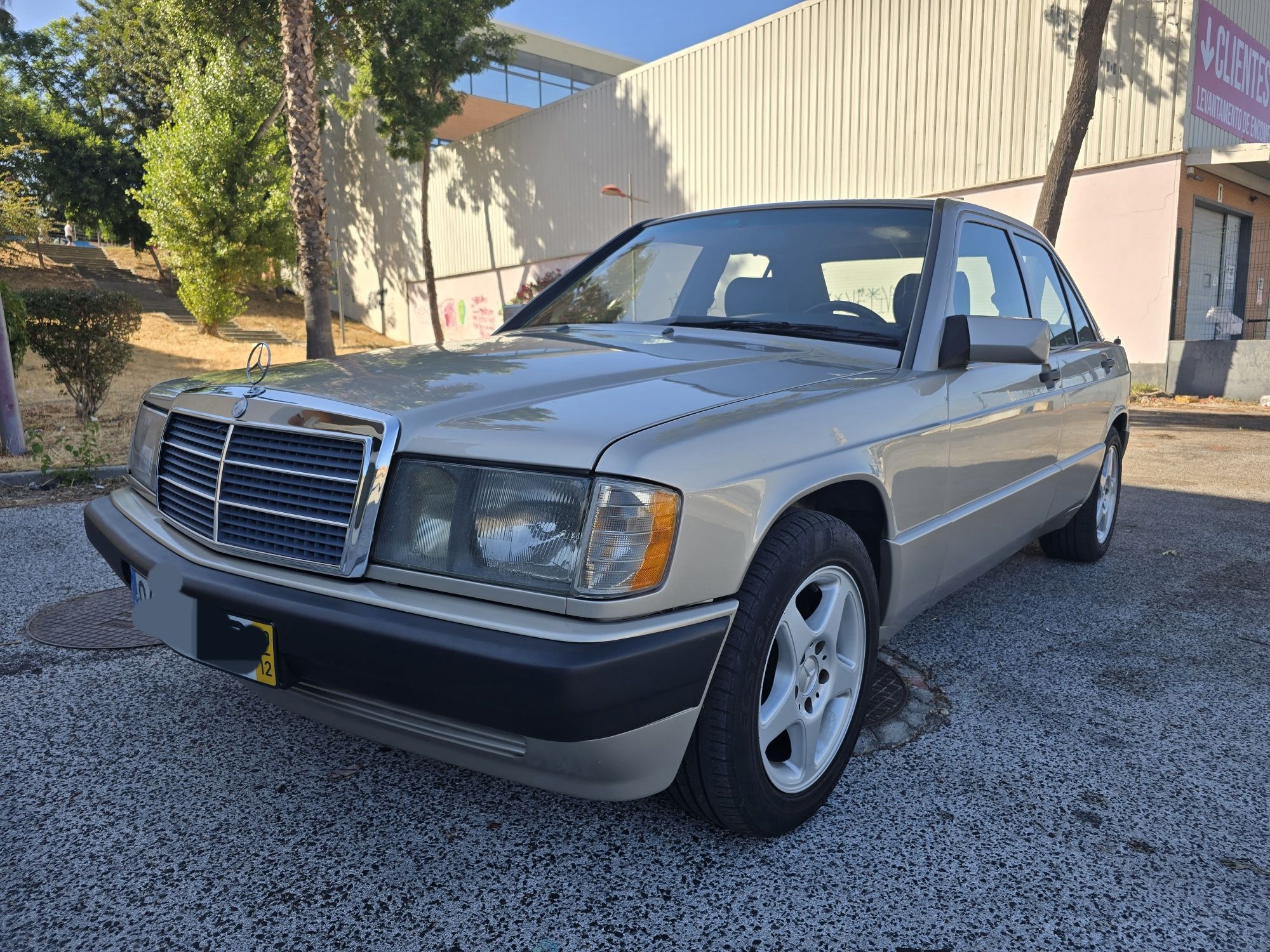 Mercedes Benz 190D 2.5