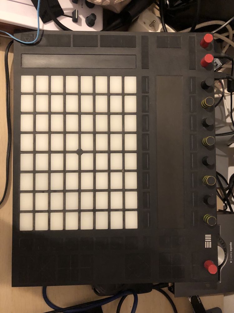 Ableton PUSH 2 MIDI controller sampler drum midi machine